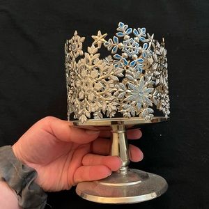 Bundle of two B&BW candle holders